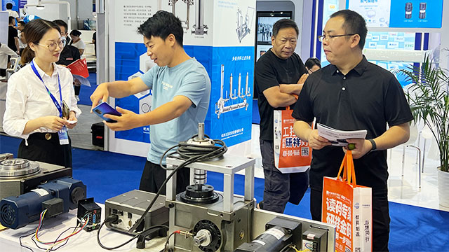 展會(huì)現(xiàn)場(chǎng)