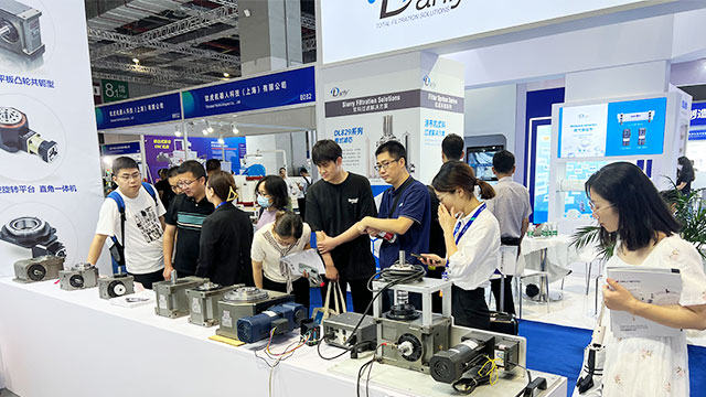 展會(huì)現(xiàn)場(chǎng)2